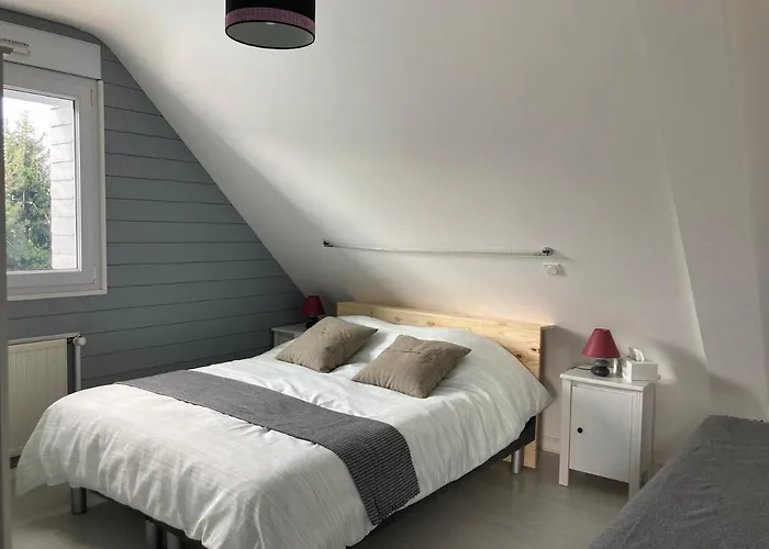 Maison Mama Neko Nocleg ze śniadaniem Pontorson