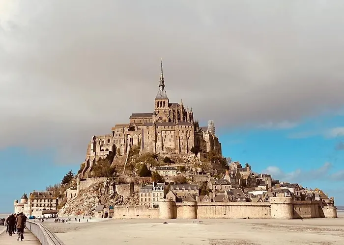 Maison Mama Neko Nocleg ze śniadaniem 3*