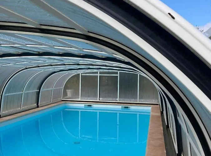 Maison Mama Neko Nocleg ze śniadaniem Pontorson